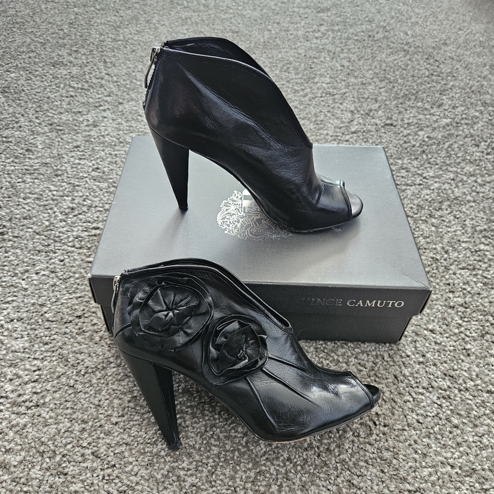 Vince Camuto Alta booties, black leather 7.5